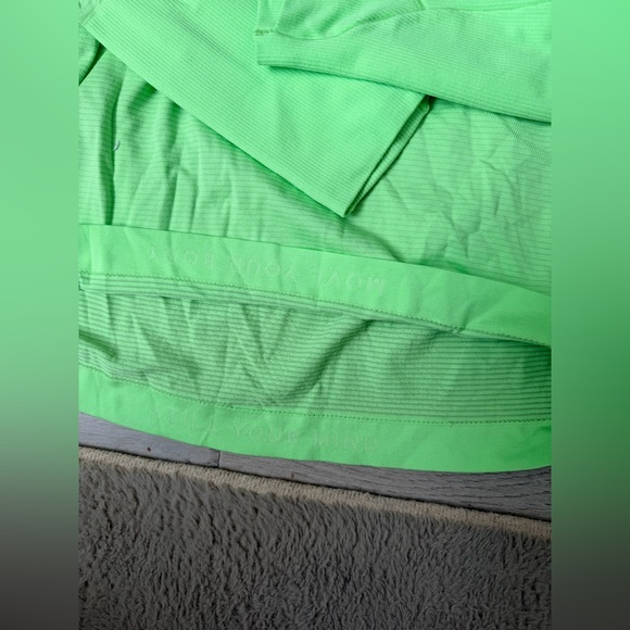 LULULEMON SWIFTLY LONG SLEEVE 2.0 NEO MINT - Picture 4 of 4